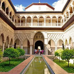 https://precioso-apartamento-con-patio-san-bernardo-4.es-andalucia.com